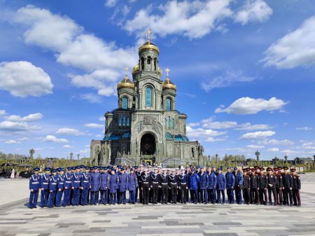 Лучшие воспитанники кадетских корпусов ПФО посетили генеральную репетицию Парада Победы в Москве