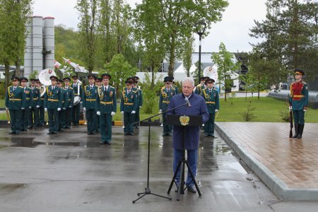 В Нижнем Новгороде торжественно открылась выставка техники и вооружения Росгвардии.