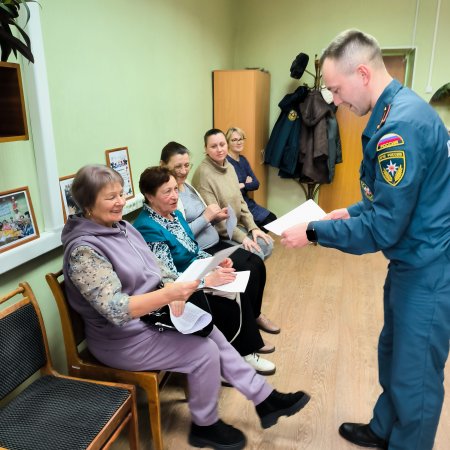 Посетители Центра общения старшего поколения в Санчурском районе хотят быть компетентны во всем!