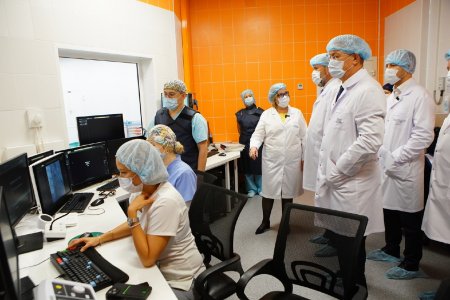 Игорь Комаров и Радий Хабиров посетили Республиканский кардиоцентр